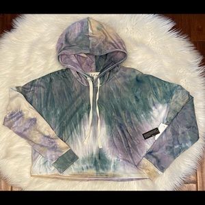 NWT Derek Heart cropped hooded top